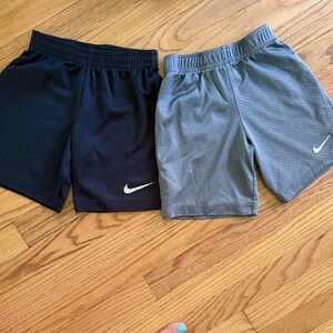 Nike Boys' Mesh Athletic Shorts - Black & Light Gray (2-Pack) size small